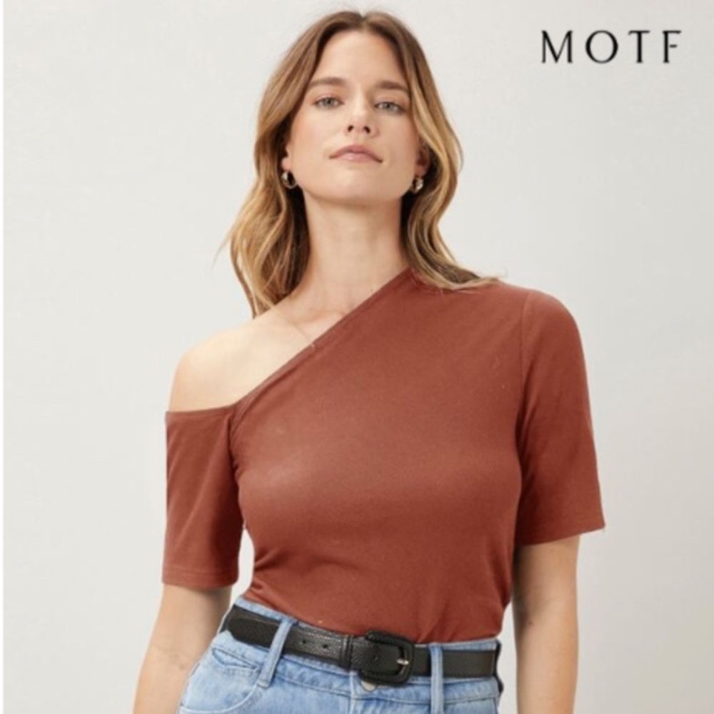 MOTF PREMIUM VISCOSE ASYMMETRICAL NECK T-SHIRT